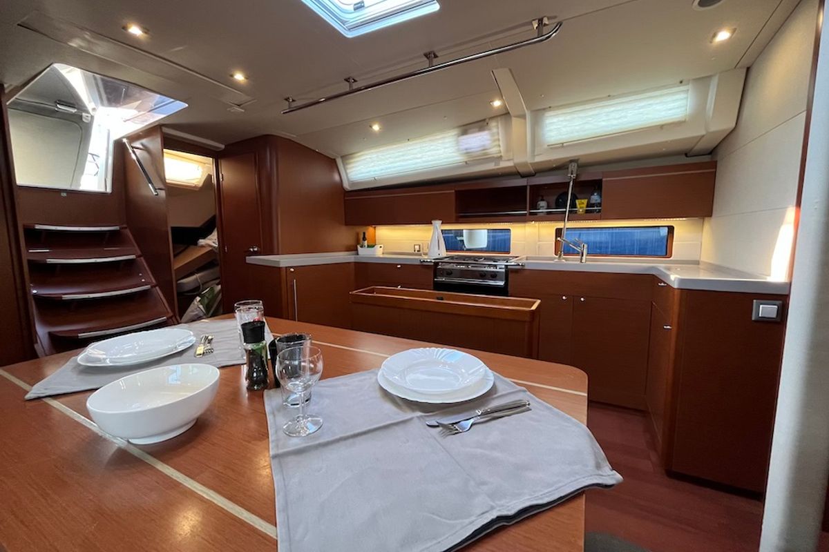 Salon of Marilyn, a Beneteau Oceanis 46.1 sailboat at Athens, Greece