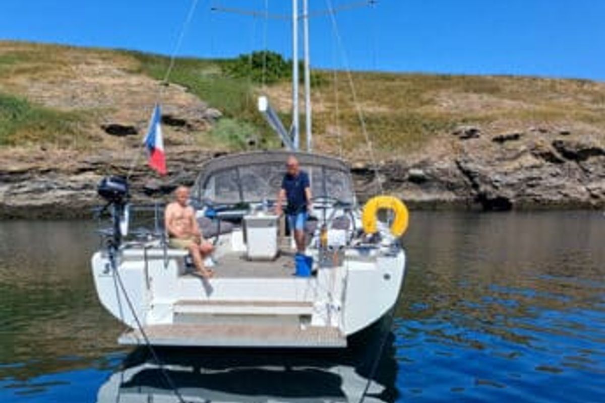 Exterior view of Family Spirit, a Beneteau Oceanis 46.1 sailboat at Toulon, France