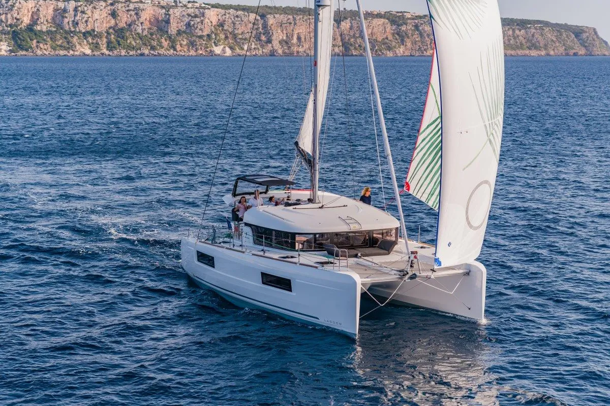 Araponga, a Lagoon 40 catamaran at Marina d'Empuriabrava