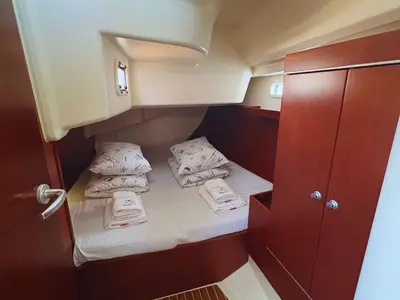Cabin on Ivy, a Hanse Yachts Hanse 415 sailboat at Grad Kaštela, Croatia