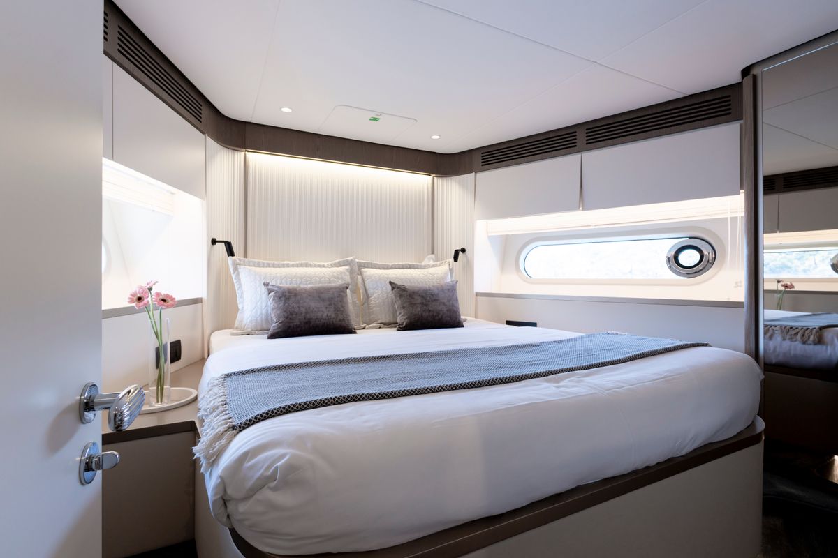 Cabin on Olivia, a Azimut Magellano 60 motorboat at Grad Šibenik, Croatia