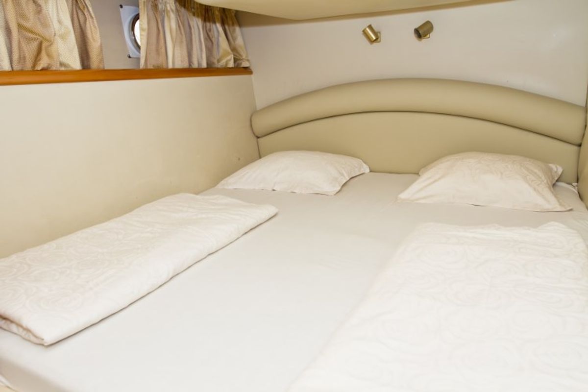 Cabin on Antares II, a Princess Yachts Princess 470 motorboat at Primošten, Croatia