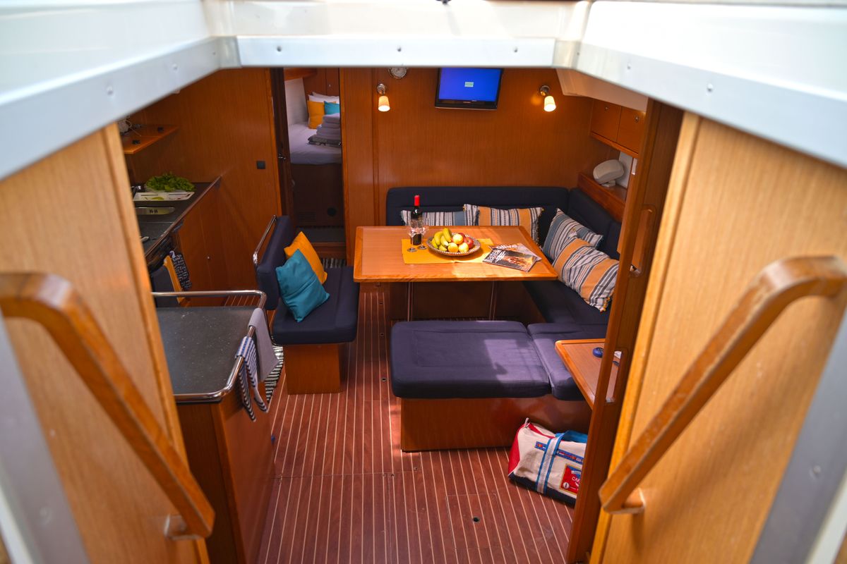 Salon of Nouvelle Vague, a Bavaria Cruiser 45 sailboat at Volos Municipality, Greece