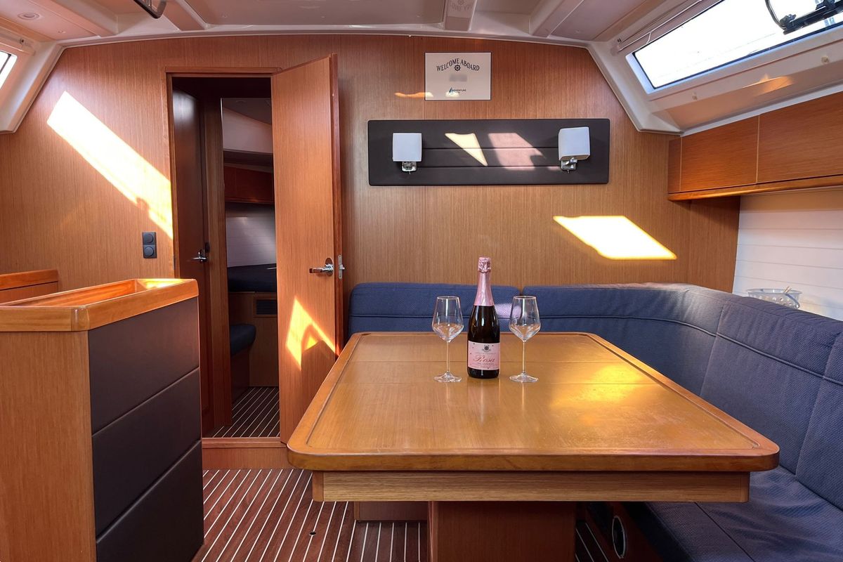 Salon of Sestrica, a Bavaria Cruiser 46 sailboat at Općina Sukošan, Croatia