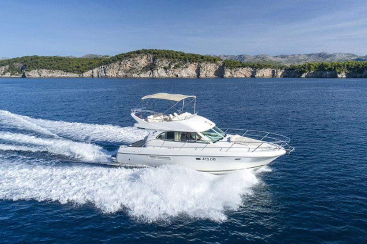 Exterior view of Franchy, a Jeanneau Prestige 36 yacht at Split, Croatia