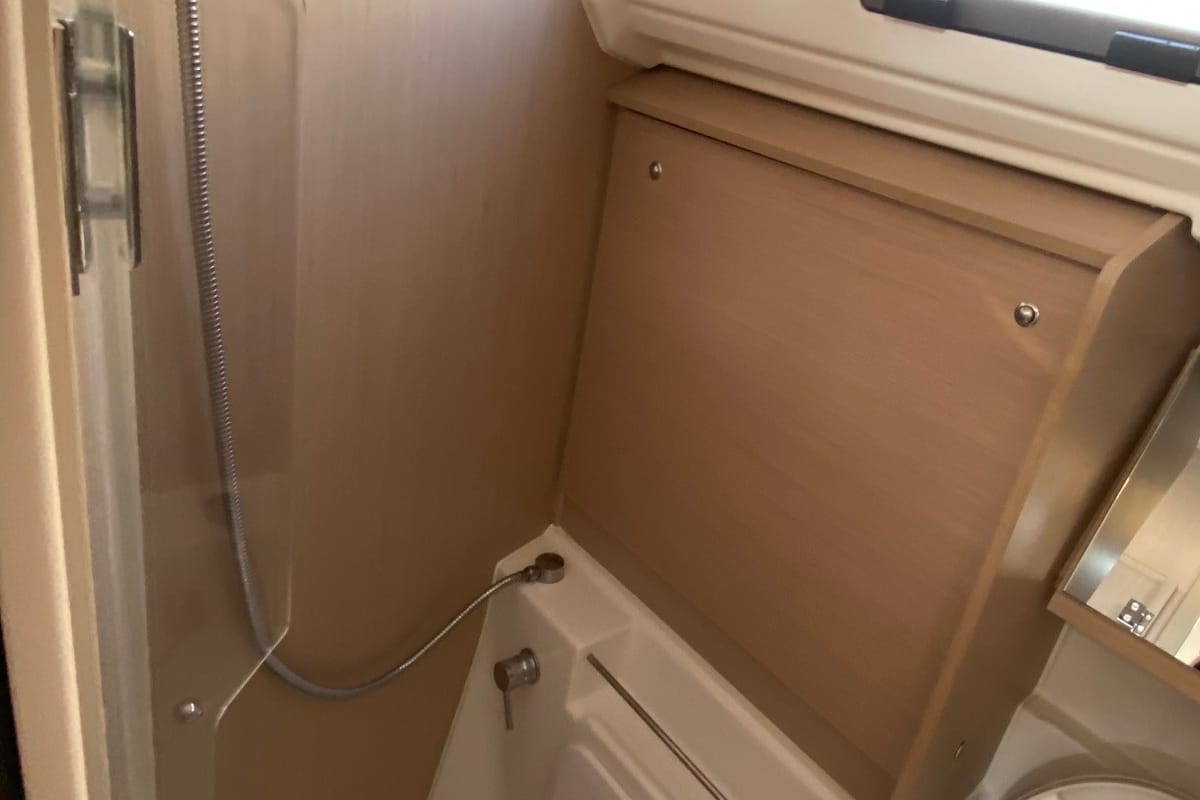 Head on La Mer, a Beneteau Oceanis 40.1 sailboat at Athens, Greece