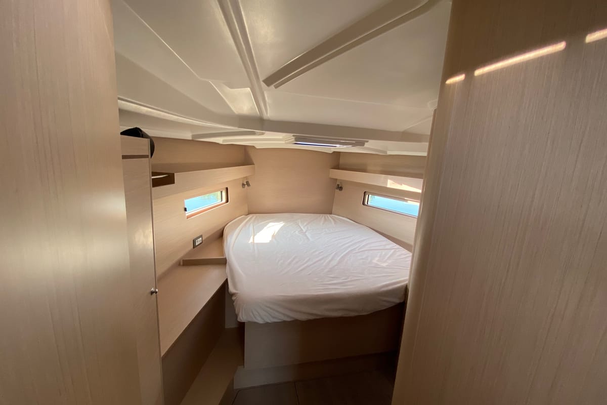 Cabin on La Mer, a Beneteau Oceanis 40.1 sailboat at Athens, Greece