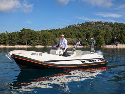 Exterior view of no name, a Zar 57 WD motorboat at Općina Sukošan, Croatia