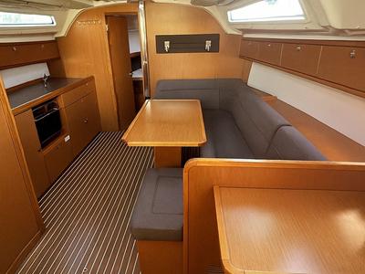 Salon of Bintan, a Bavaria Cruiser 41 sailboat at Palma de Mallorca, Spain
