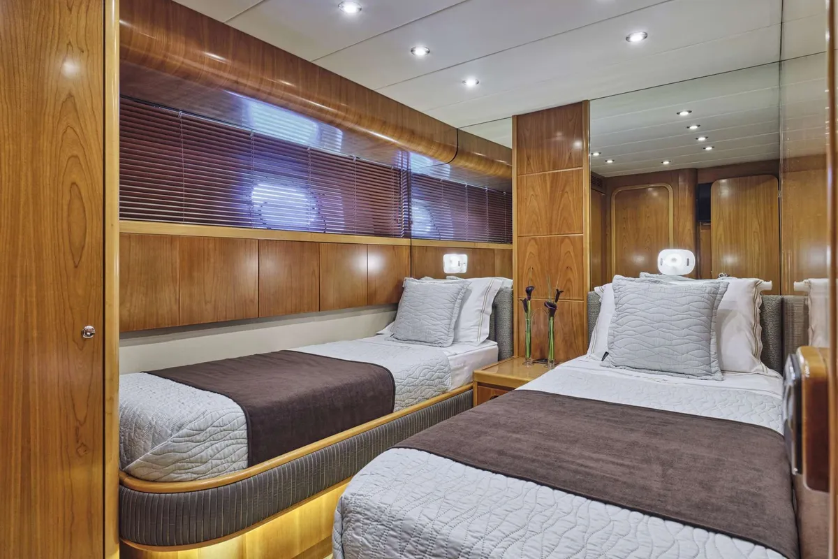 Star Link, a Falcon Yachts Falcon 90 yacht at Athens, Greece