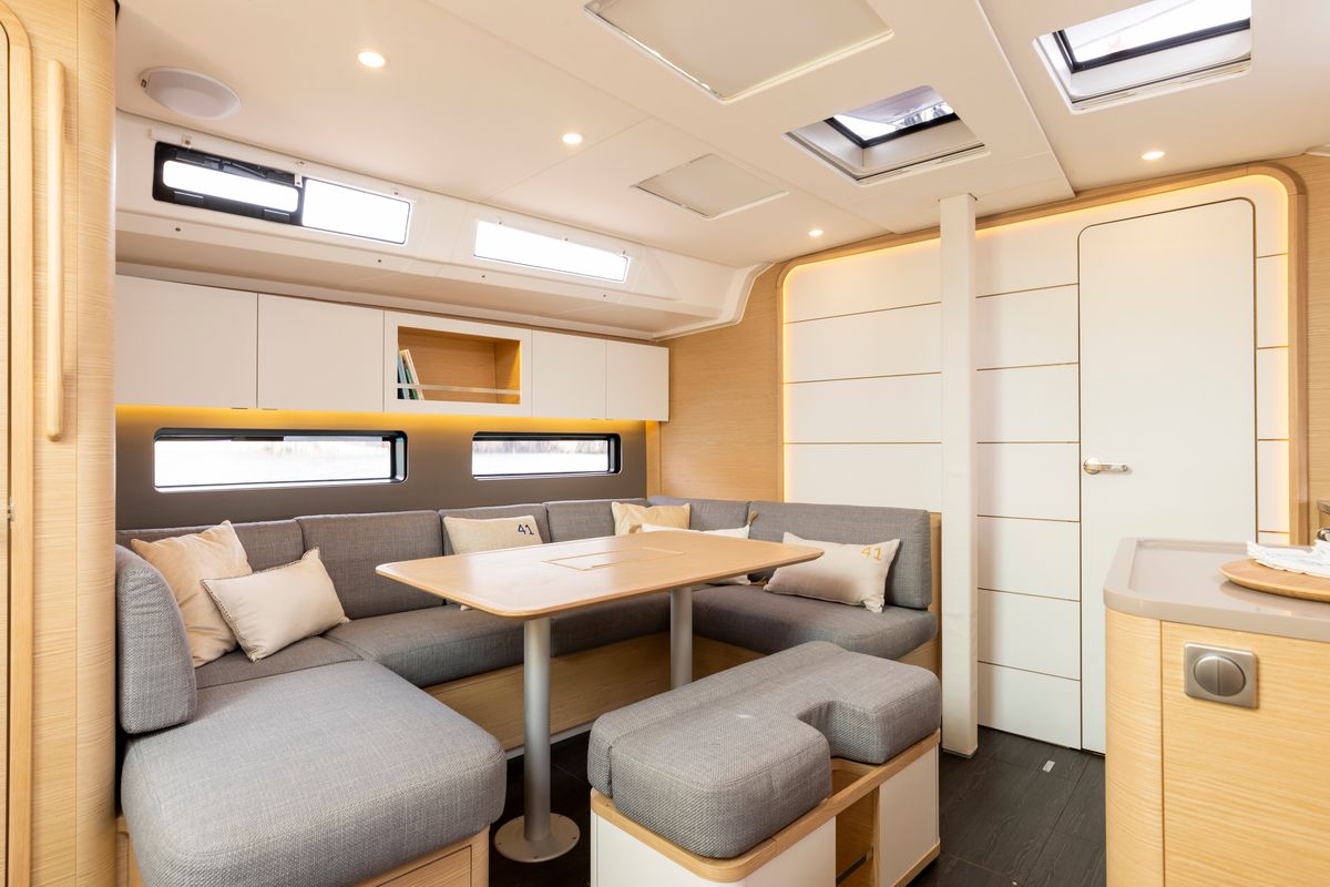 Salon of Asteria, a Dufour 41 sailboat at Nieuwpoort, Belgium