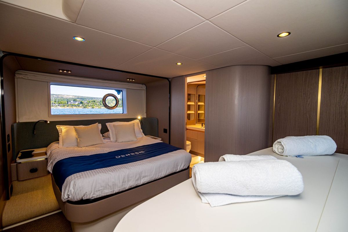 Cabin on Genesis, a Azimut 60 motorboat at Primošten, Croatia
