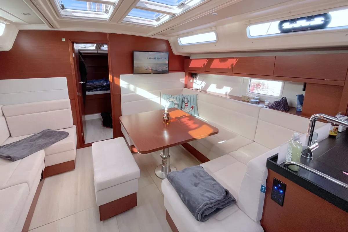 Salon of Namaka Elua, a Hanse Yachts Hanse 458 sailboat at Palma de Mallorca, Spain