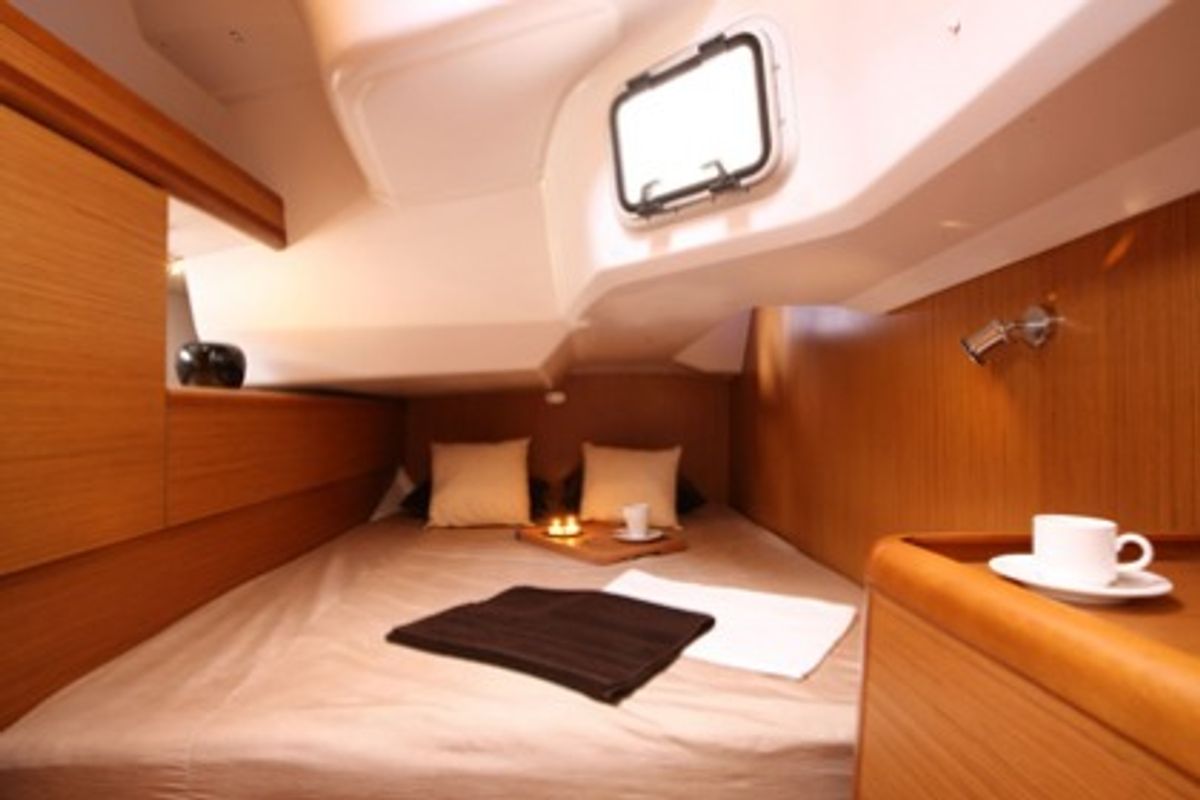 Cabin on Istra, a Jeanneau Sun Odyssey 44i sailboat at Pirovac, Croatia