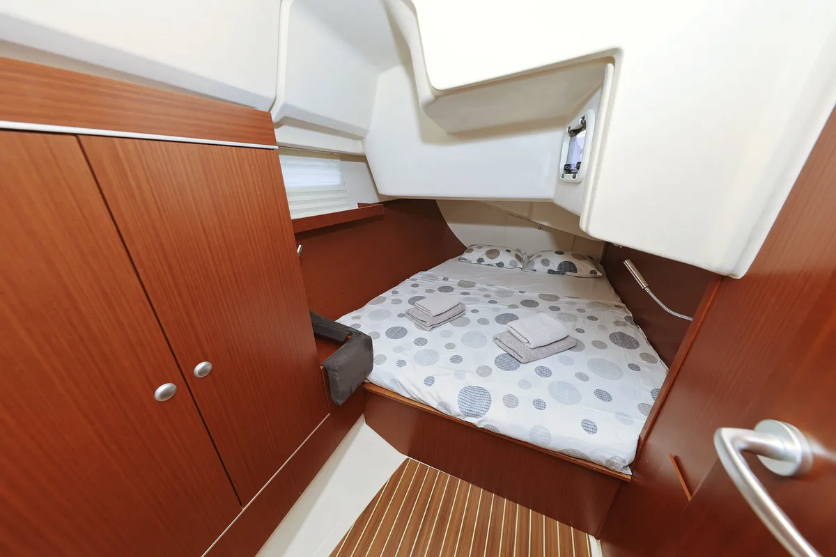 Cabin on Natali, a Hanse Yachts Hanse 415 sailboat at Grad Biograd na Moru, Croatia