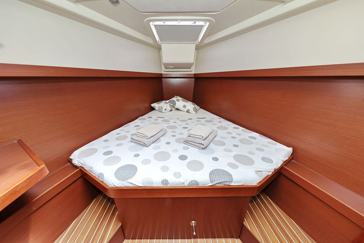 Cabin on Natali, a Hanse Yachts Hanse 415 sailboat at Grad Biograd na Moru, Croatia