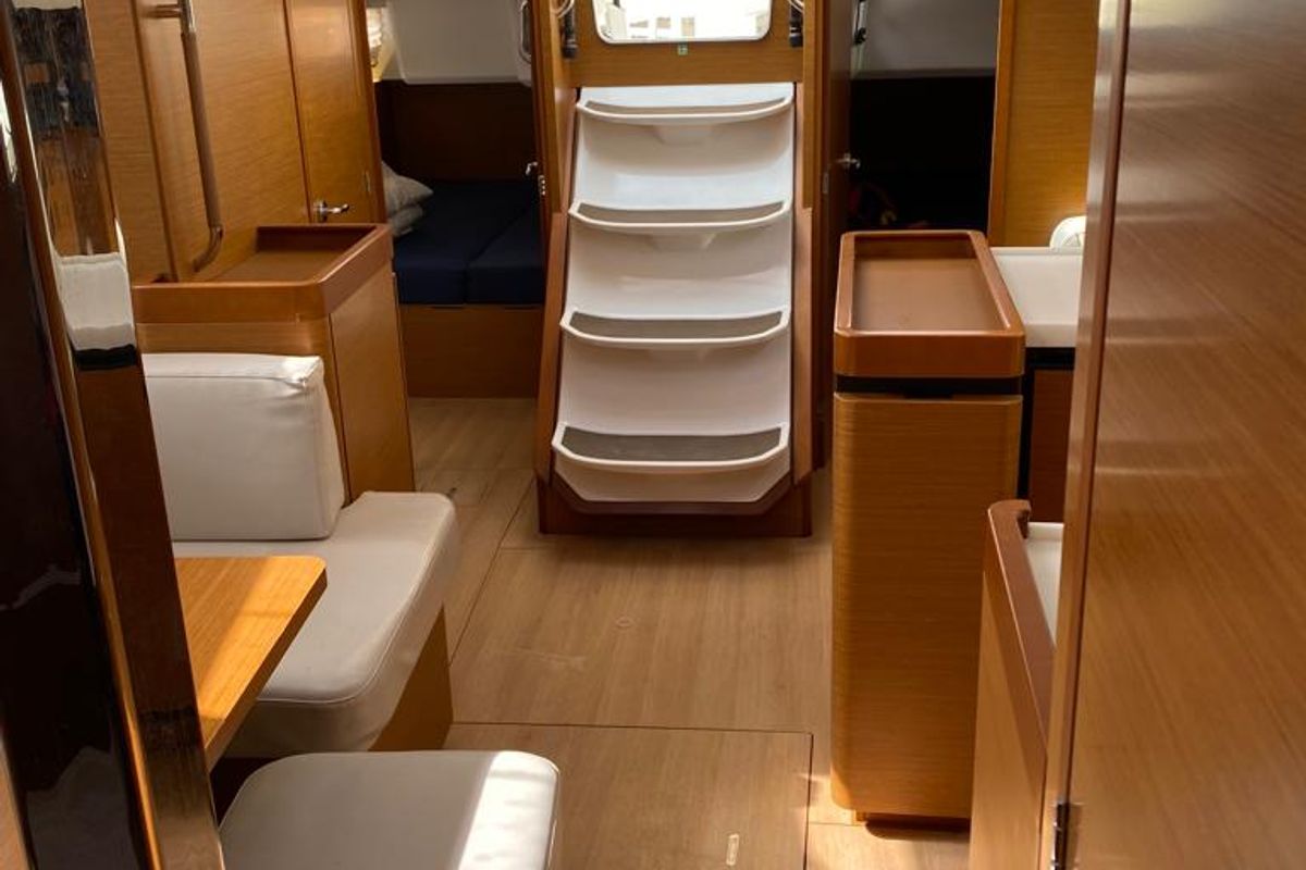 Salon of Alboran Caipiroska, a Jeanneau Sun Odyssey 440 sailboat at es Jonquet, Spain