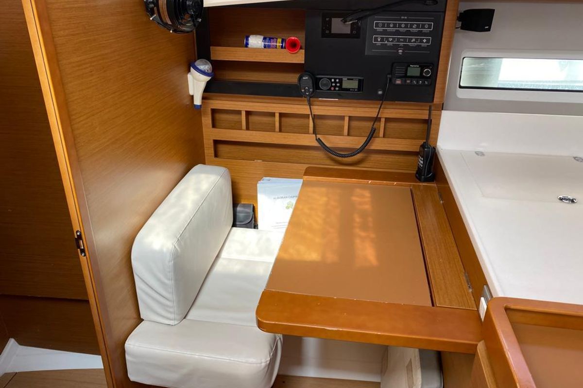 Salon of Alboran Caipiroska, a Jeanneau Sun Odyssey 440 sailboat at es Jonquet, Spain