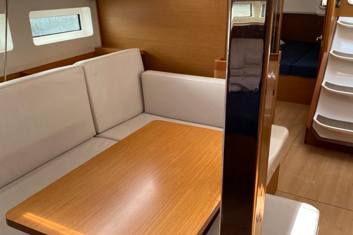 Salon of Alboran Caipiroska, a Jeanneau Sun Odyssey 440 sailboat at es Jonquet, Spain