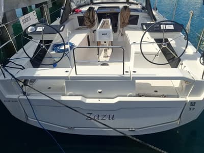 Deck of Zazu, a Dufour 37 sailboat at Tonnarella, Italy