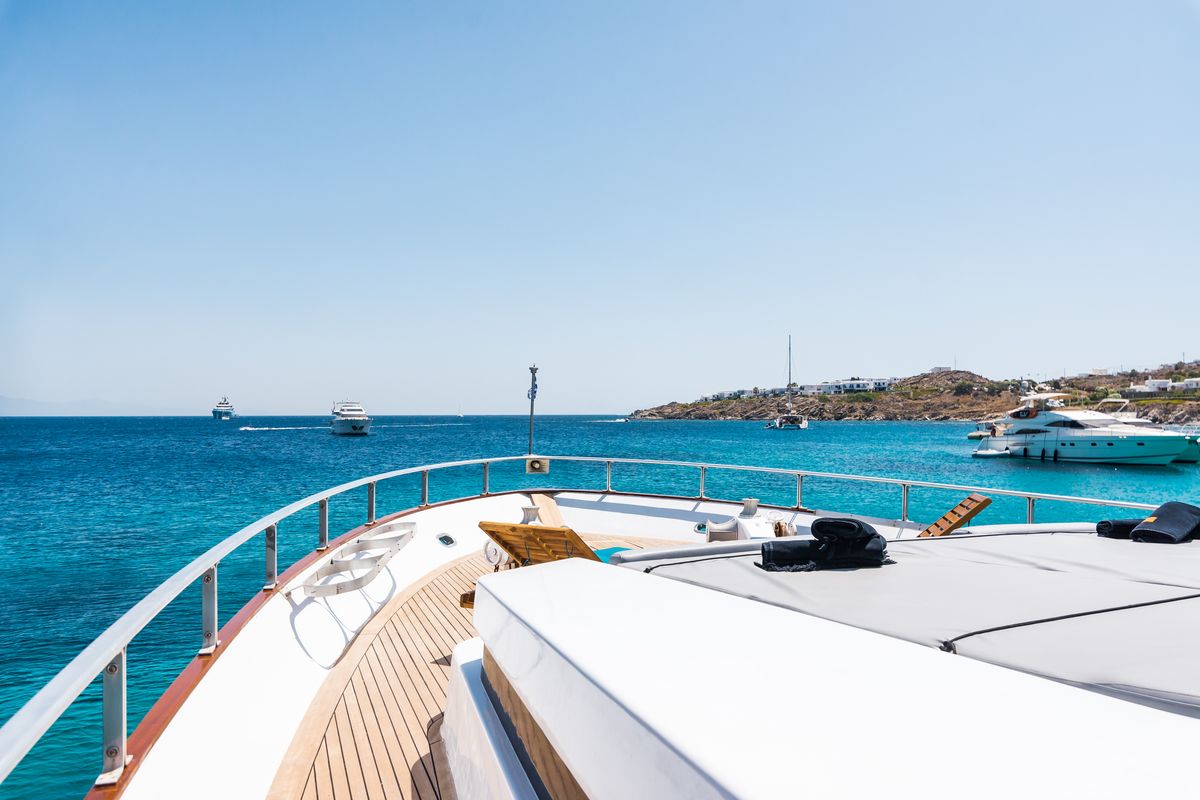 Deck of Shiva, a Cantieri di Pisa Akhir 27 yacht at Ornos, Greece