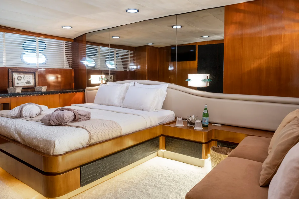 Cabin on Shiva, a Cantieri di Pisa Akhir 27 yacht at Ornos, Greece