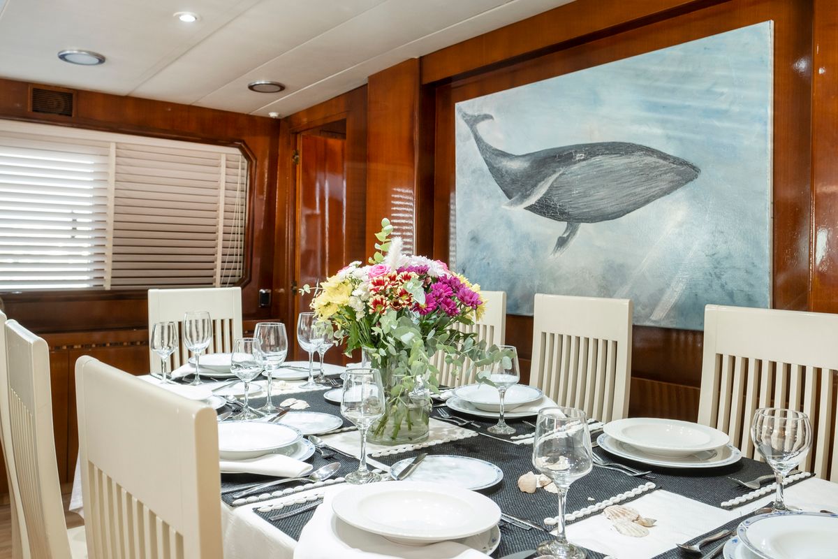Salon of Shiva, a Cantieri di Pisa Akhir 27 yacht at Ornos, Greece