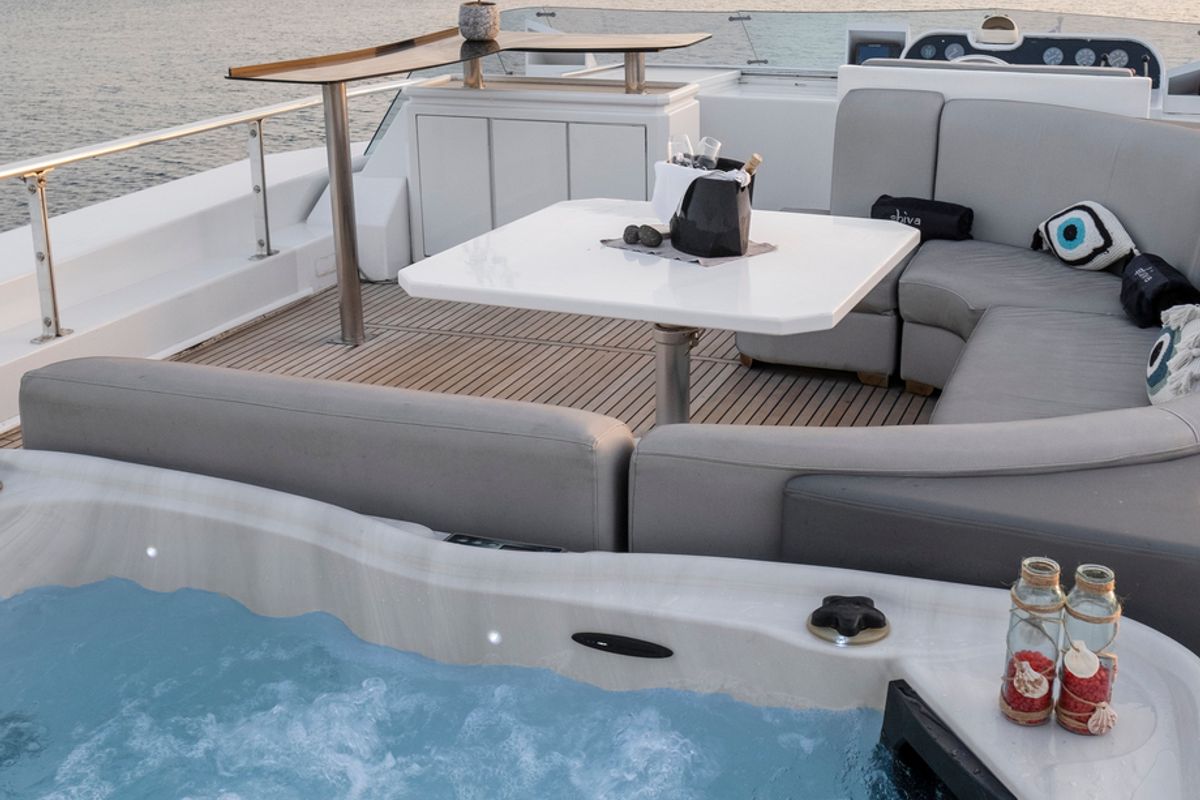 Deck of Shiva, a Cantieri di Pisa Akhir 27 yacht at Ornos, Greece