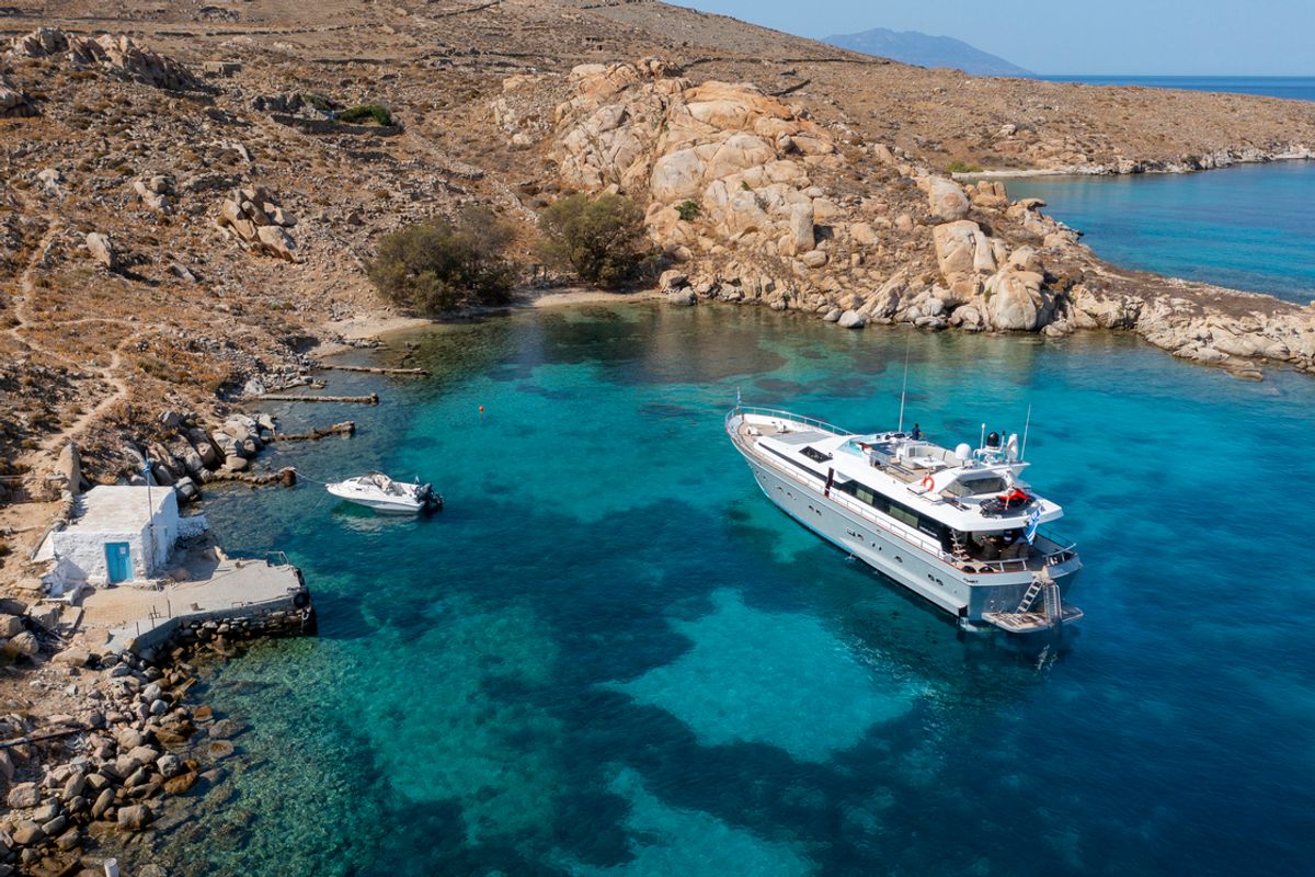 Exterior view of Shiva, a Cantieri di Pisa Akhir 27 yacht at Ornos, Greece