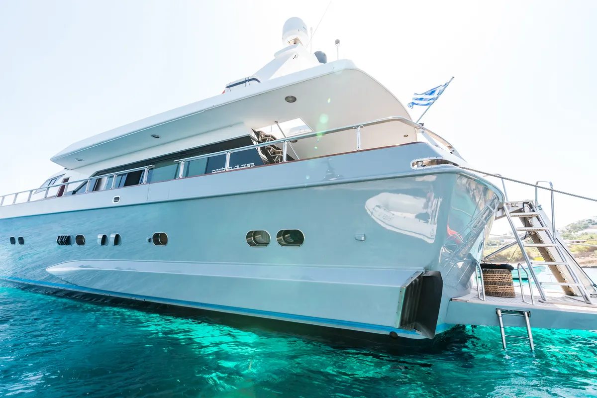 Exterior view of Shiva, a Cantieri di Pisa Akhir 27 yacht at Ornos, Greece