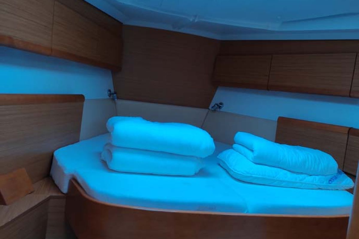 Cabin on Miss Elli, a Jeanneau Sun Odyssey 44i sailboat at Kontokali, Greece