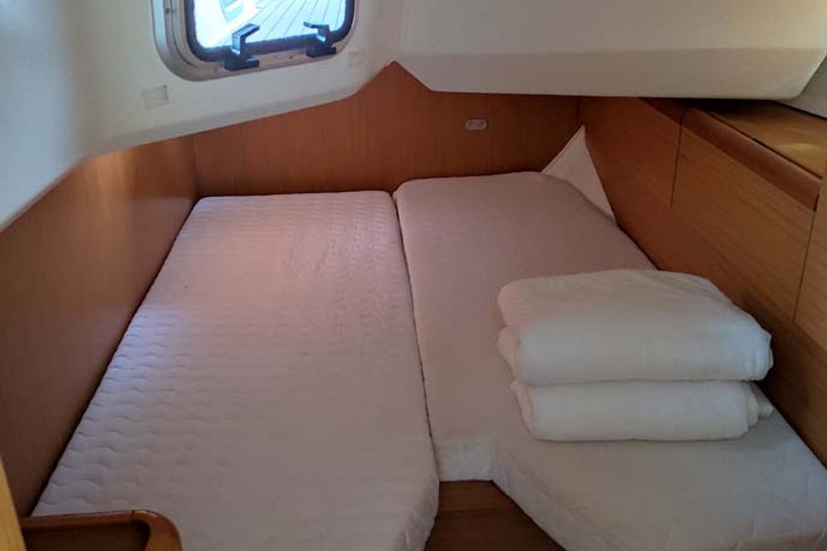Head on Miss Elli, a Jeanneau Sun Odyssey 44i sailboat at Kontokali, Greece