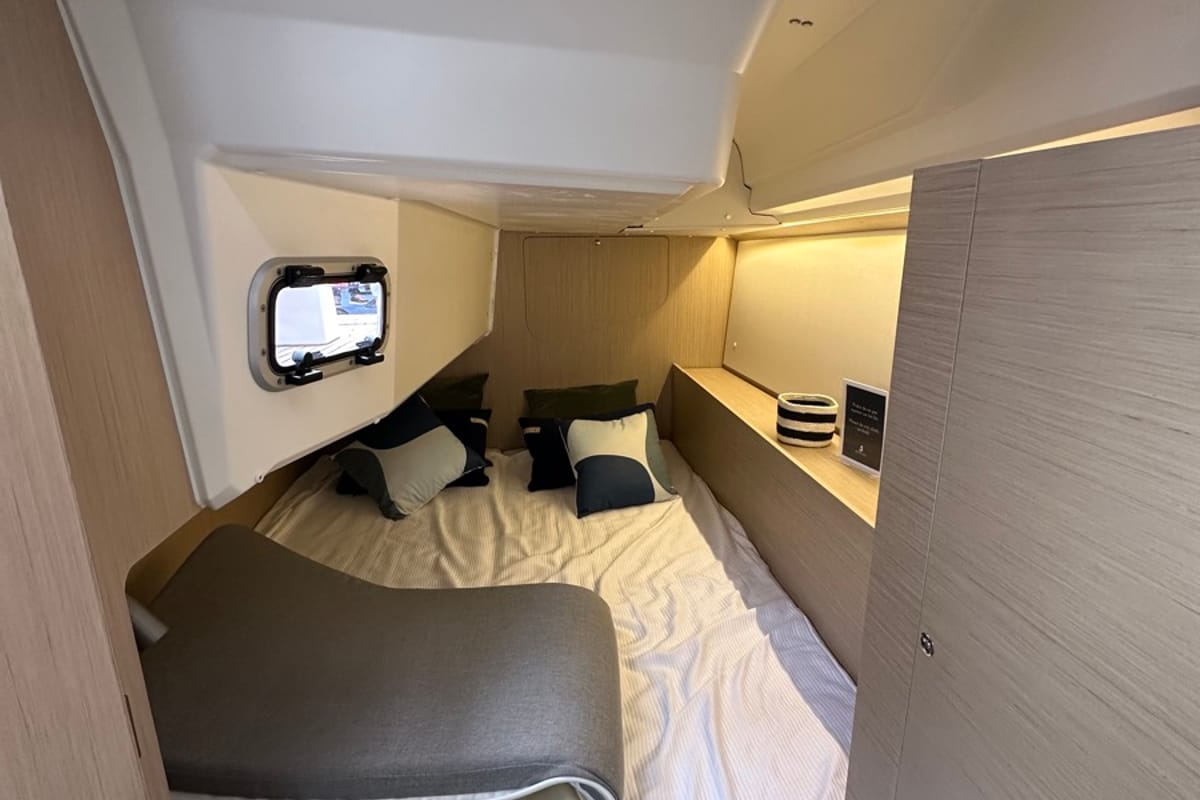 Cabin on Vega, a Beneteau Oceanis 37.1 sailboat at Rosignano Solvay, Italy