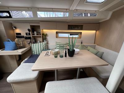 Salon of Vega, a Beneteau Oceanis 37.1 sailboat at Rosignano Solvay, Italy