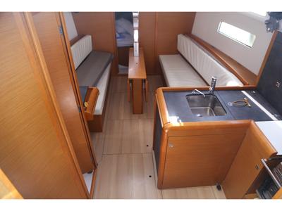 Salon of Ferousa, a Jeanneau Sun Odyssey 349 sailboat at Volos Municipality, Greece