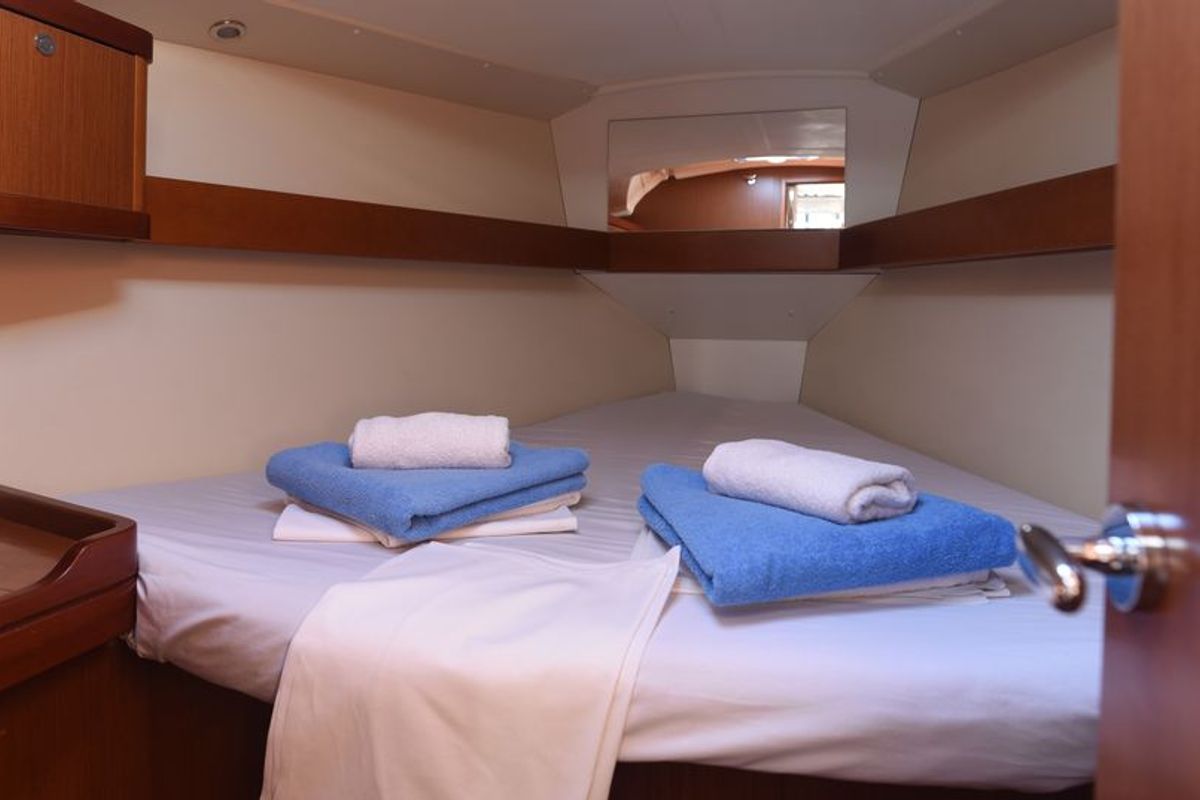 Cabin on Galene, a Beneteau Oceanis 37 sailboat at Loutraki, Greece