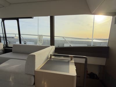 Salon of Dzianiny.Club 2, a Jeanneau Prestige 590 Flybridge yacht at Općina Sukošan, Croatia