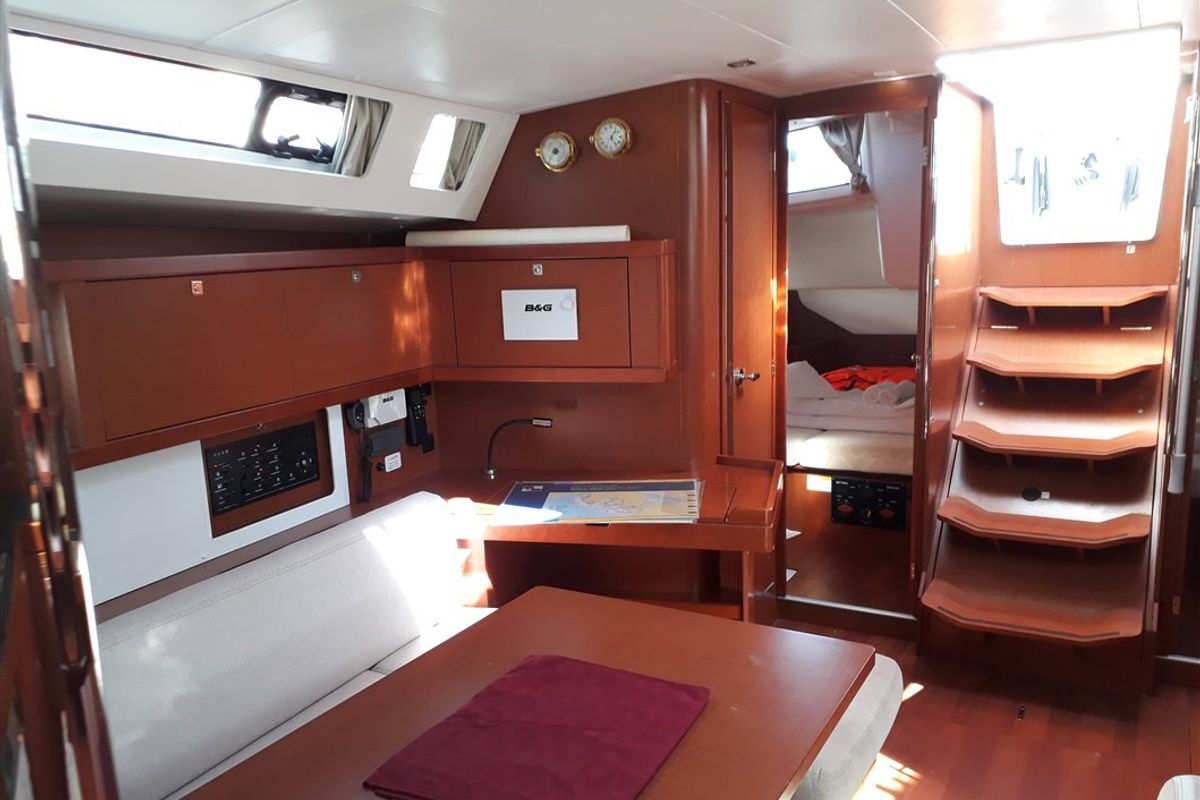 Salon of Parija II, a Beneteau Oceanis 45 sailboat at Split, Croatia