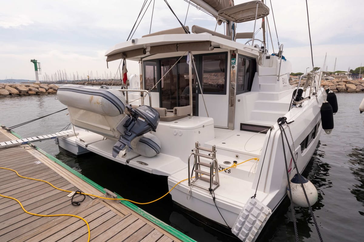 Exterior view of Zaz, a Bali 4.2 catamaran at Hyères, France