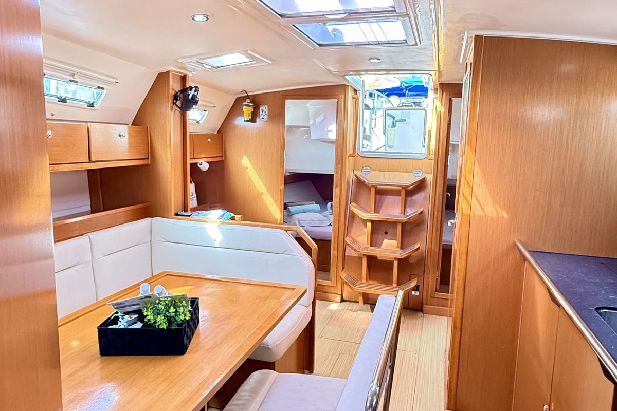 Salon of Paola, a Bavaria 40 Cruiser sailboat at Kavala, Greece