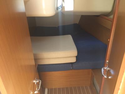 Cabin on Galway, a Jeanneau Sun Odyssey 45 sailboat at Toulon, France