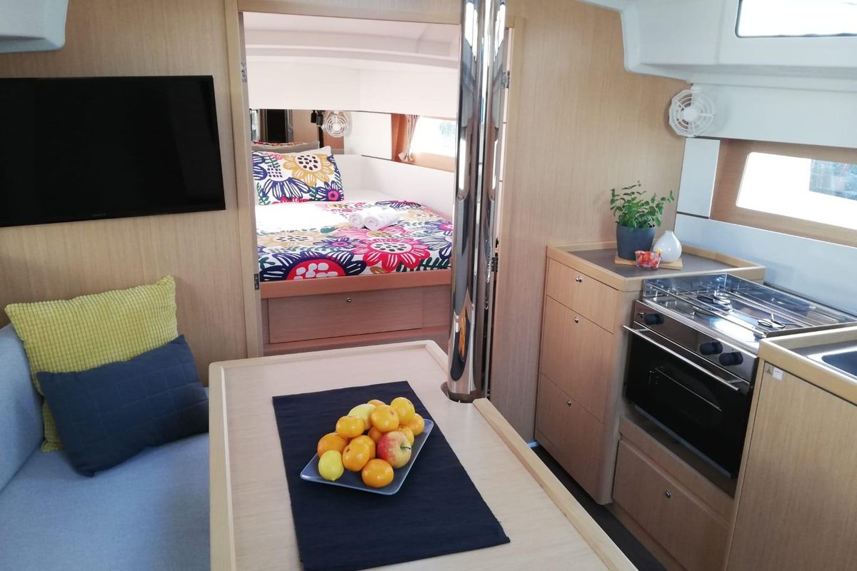 Galley of Yoda, a Beneteau Oceanis 30.1 sailboat at Općina Medulin, Croatia