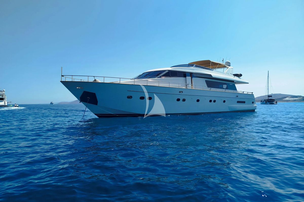 Exterior view of Mamma's, a Sanlorenzo San Lorenzo SL 82 yacht at Athens, Greece