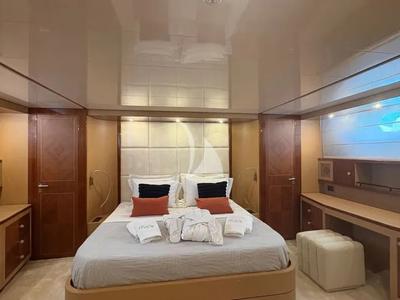 Cabin on Mamma's, a Sanlorenzo San Lorenzo SL 82 yacht at Athens, Greece