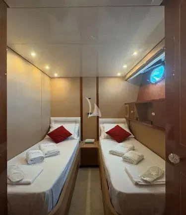 Cabin on Mamma's, a Sanlorenzo San Lorenzo SL 82 yacht at Athens, Greece