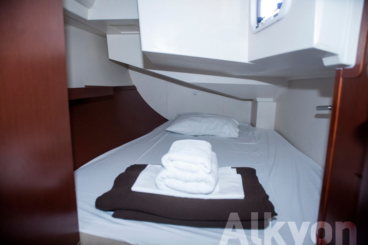 Cabin on Magnifique, a Hanse Yachts Hanse 345 sailboat at Municipal Unit of Lefkada, Greece