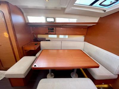 Salon of Fulham , a Dufour 460 Grand Large sailboat at Dénia, Spain