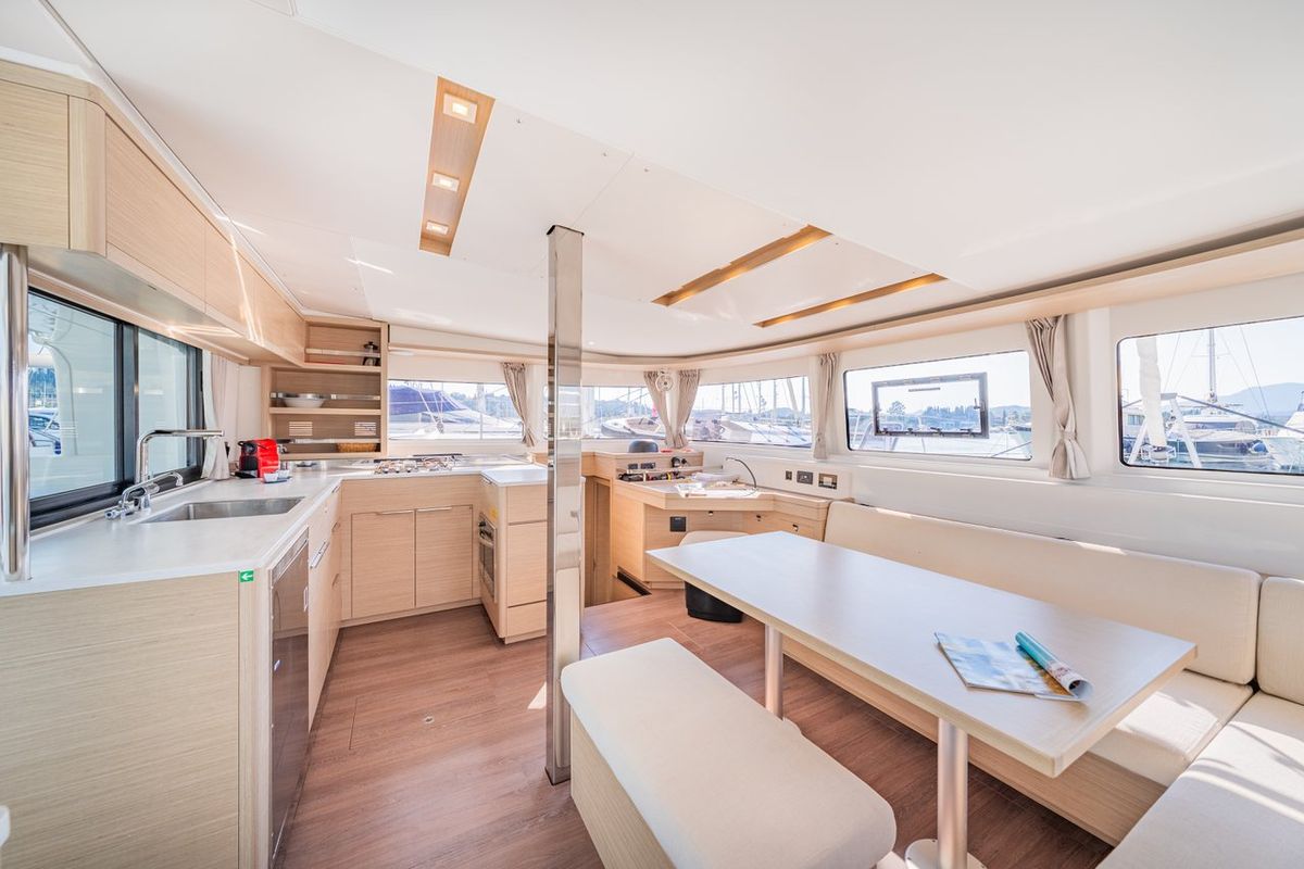 Salon of Enjoy, a Lagoon 46 catamaran at Kontokali, Greece