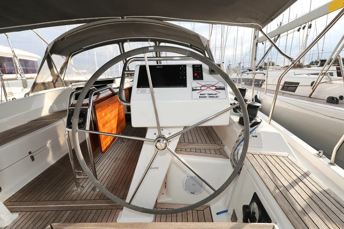 Cockpit of Kulfoldi Panna, a Hanse Yachts Hanse 455 sailboat at Općina Sukošan, Croatia