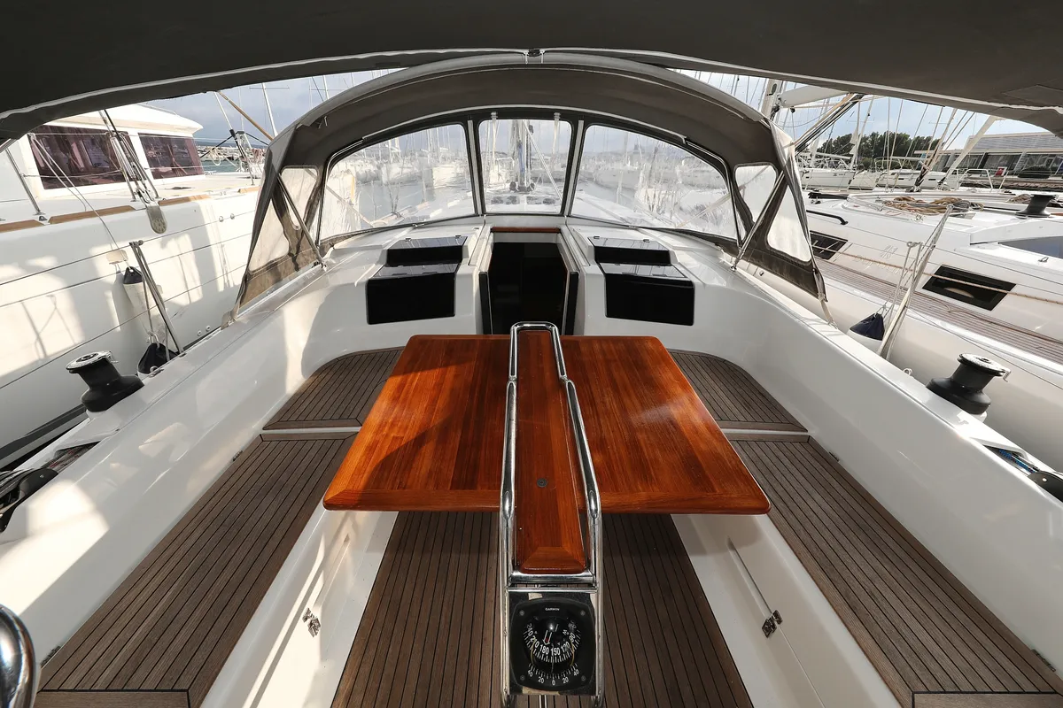 Cockpit of Kulfoldi Panna, a Hanse Yachts Hanse 455 sailboat at Općina Sukošan, Croatia